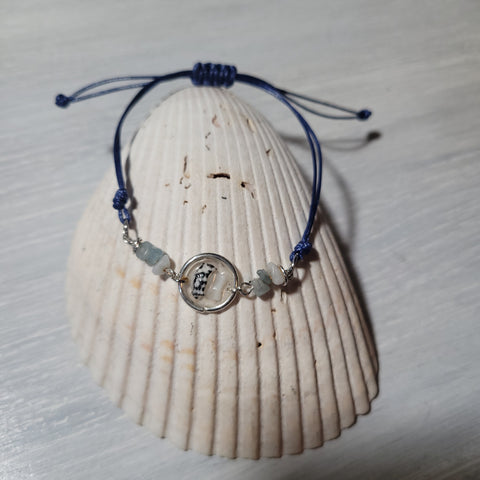 Cord bracelet with real seashell